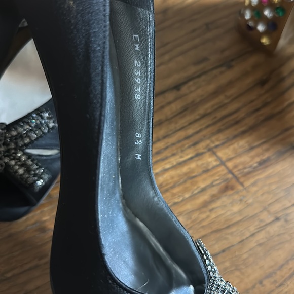 Stuart Weitzman heels - Picture 4 of 7